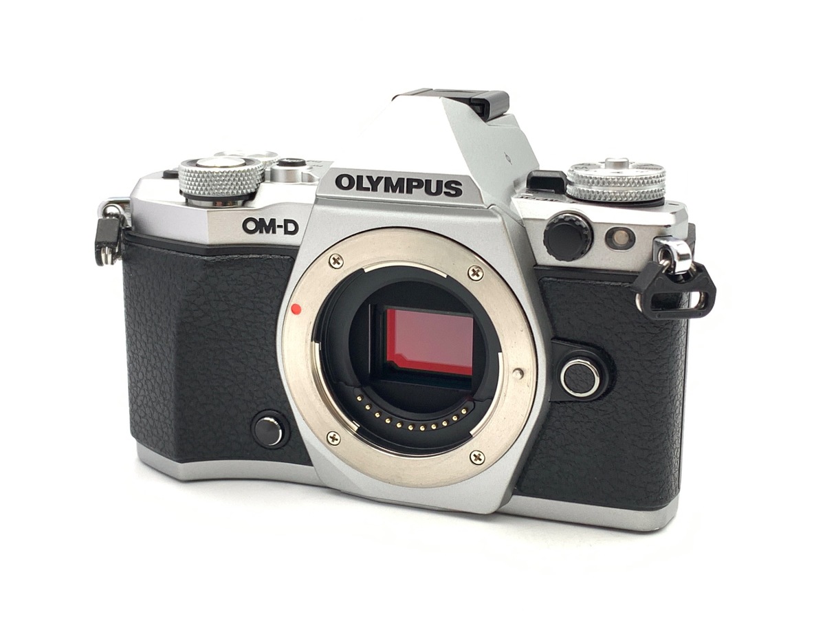 OLYMPUS - OLYMPUS OM-D E-M5 Mark Ⅱ ボディ 中古 OLYMPUS OM-D E-M5 Mark II ボディ [シルバー] 中古価格比較