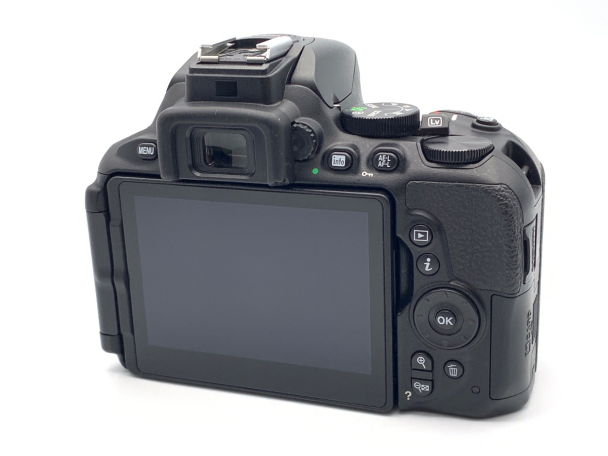 D5600 ボディ【2416万画素】