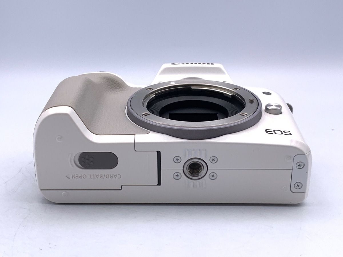 【中古】キヤノン EOS Kiss M ボディ ホワイト