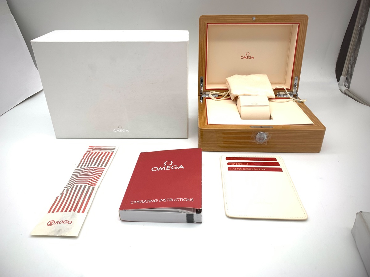 オメガ(OMEGA) スピードマスター レーシング ブラック/ホワイト 329.32.44.51.01.001 ステンレススティール