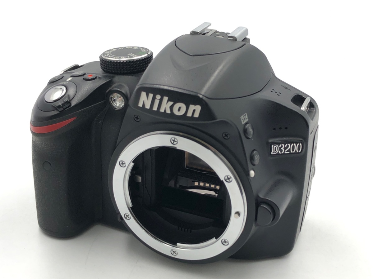 �j�R�� D3200 �{�f�B �u���b�N