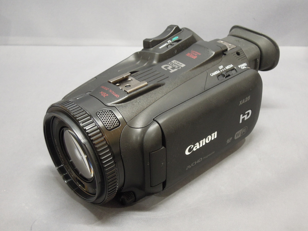 Canon XA25 業務用ビデオカメラ本体 Canon XA25 Professional HD camcorder at Crutchfield