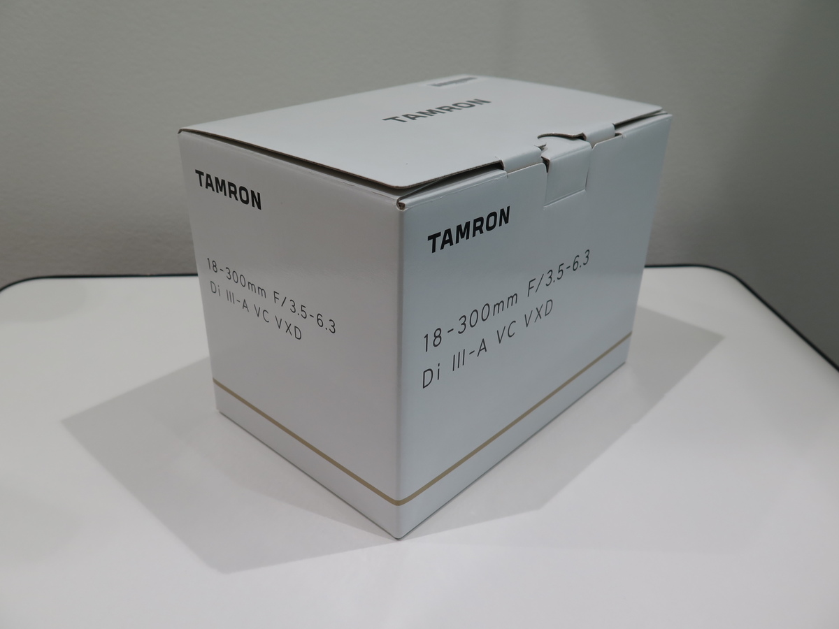 タムロン 18-300mm F/3.5-6.3 Di III-A VC VXD キヤノンRF用(Model B061R)