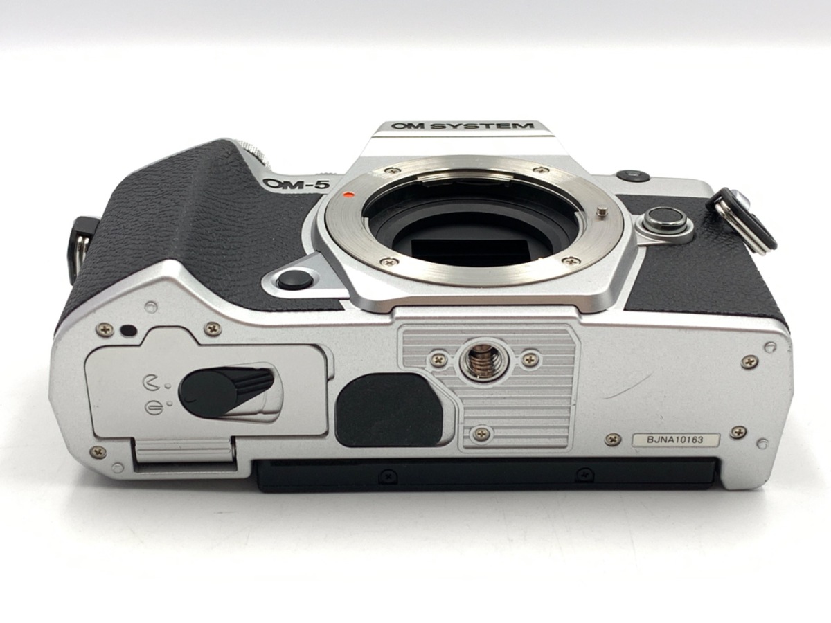 OM SYSTEM OM-5 �{�f�B �V���o�[
