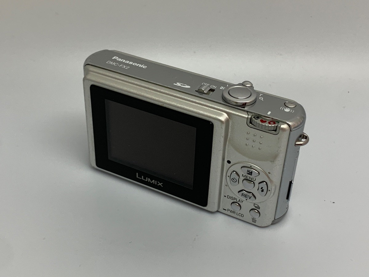 【中古】パナソニック（Panasonic）DMC-FX2【400万画素】