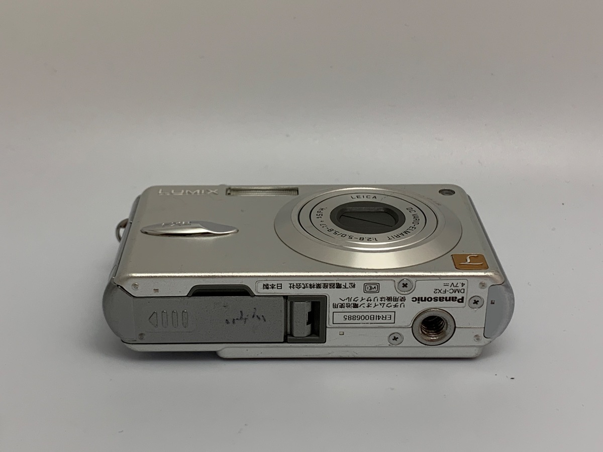 【中古】パナソニック（Panasonic）DMC-FX2【400万画素】