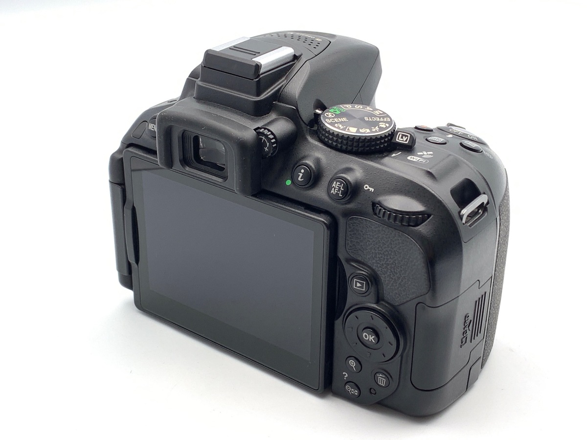 �j�R�� D5300 �{�f�B �u���b�N
