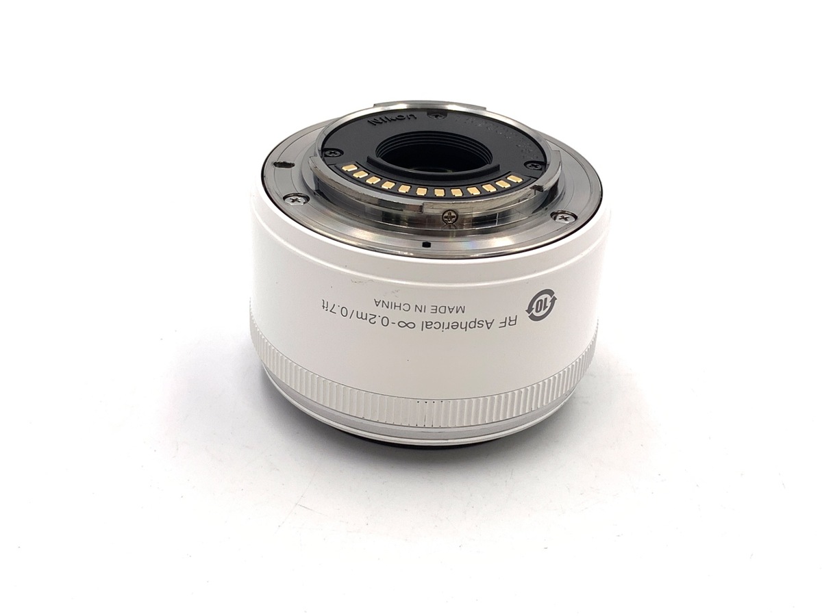 �j�R�� 1 NIKKOR 18.5/1.8 �z���C�g