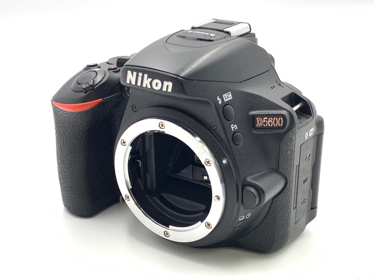 D5600 ボディ【2416万画素】