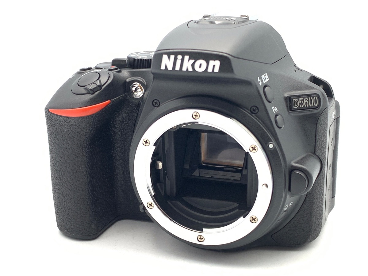 �j�R�� D5600 �{�f�B