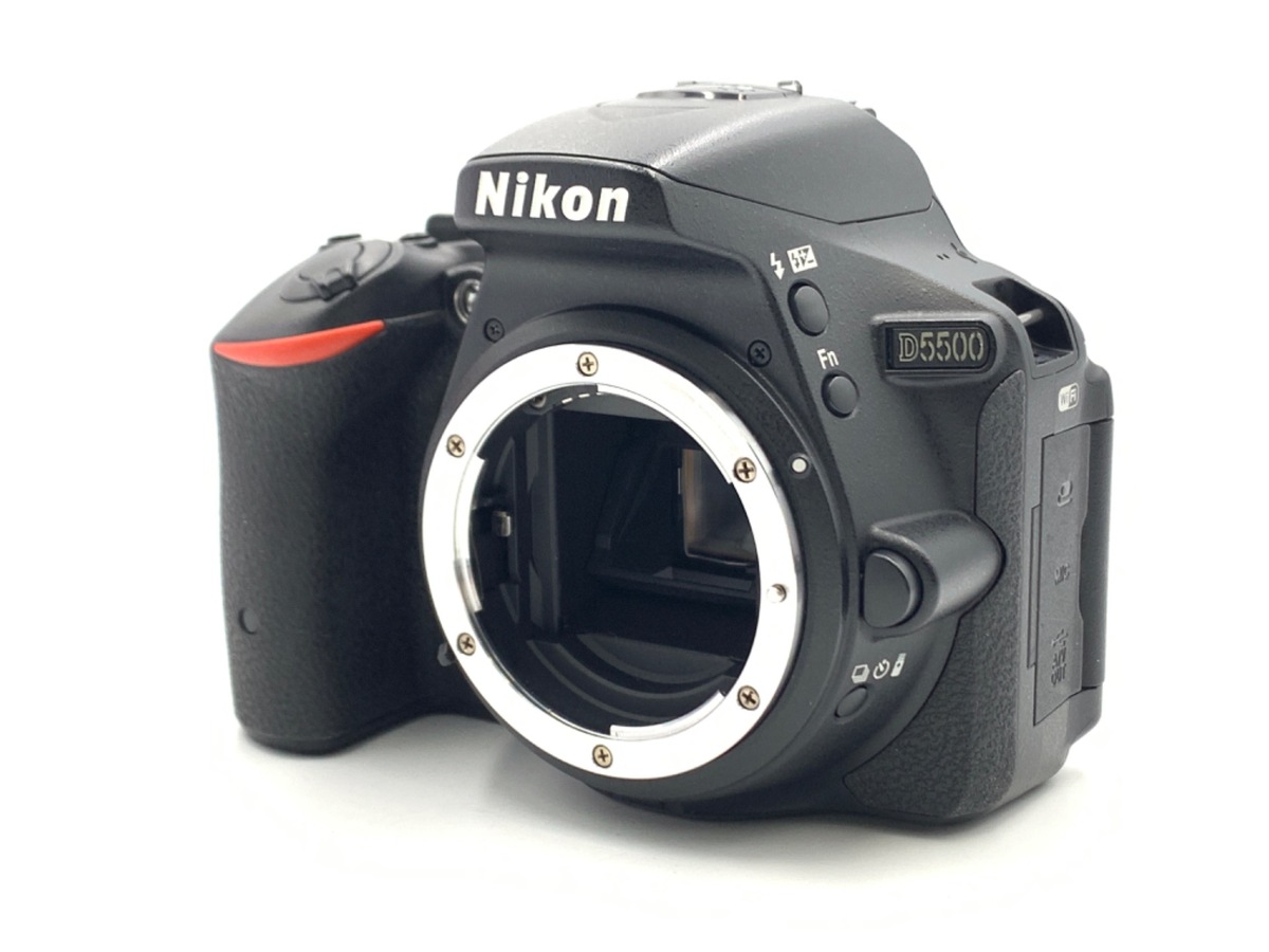 �j�R�� D5500 �{�f�B �u���b�N