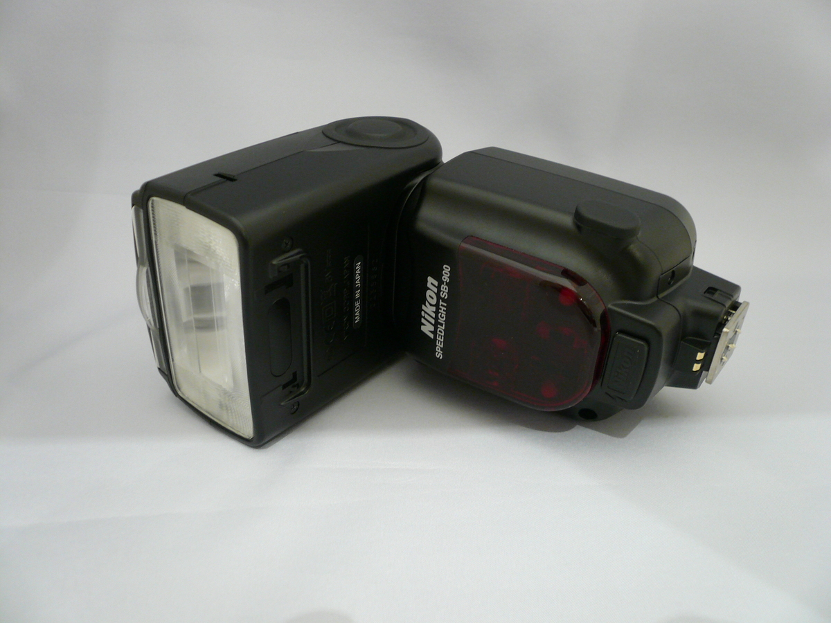 �j�R�� �X�s�[�h���C�g SB-900