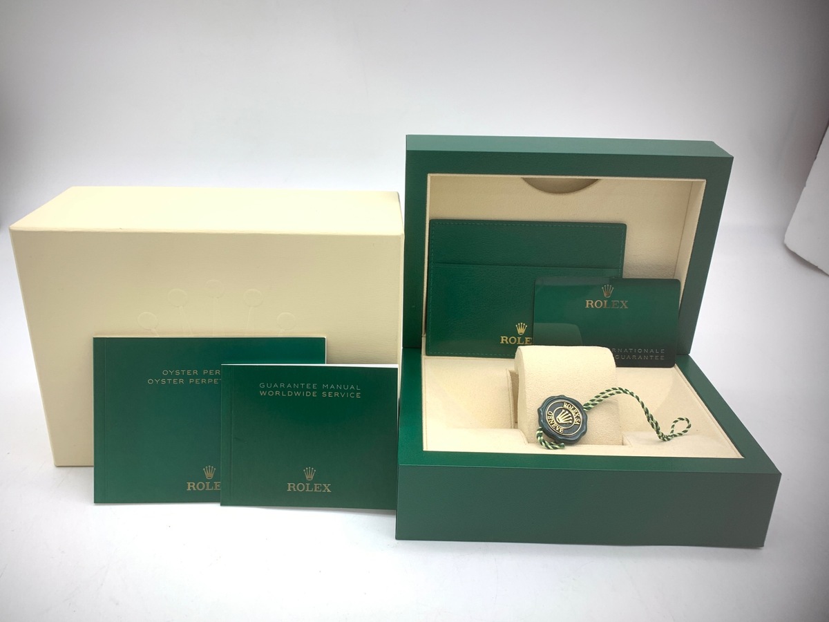 ロレックス(ROLEX) オイスターパーペチュアル 36 シルバー 126000 ステンレス オイスターブレス