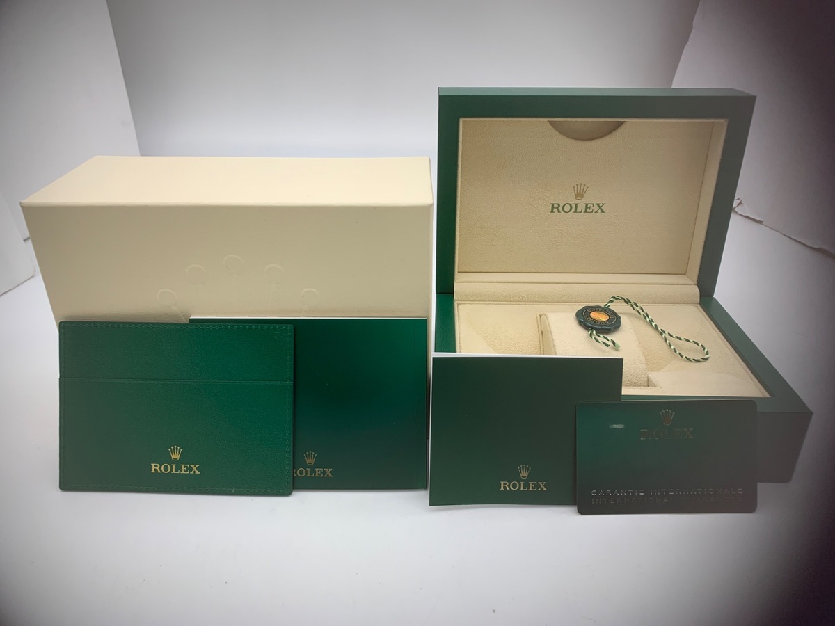 ロレックス(ROLEX) GMTマスターII ブラック 126711CHNR ステンレススティール/ローズゴールド オイスターブレス ブラック/ブルーベゼル
