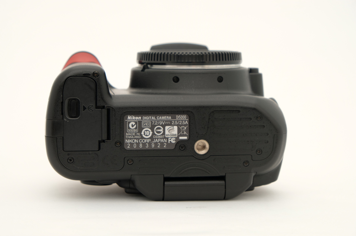 中古：C(やや難あり)】ニコン D5000 ボディ | 2445780027157