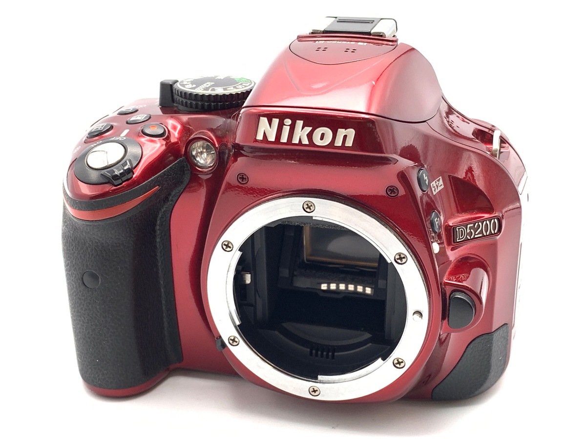 D5200 ボディ レッド【2410万画素】