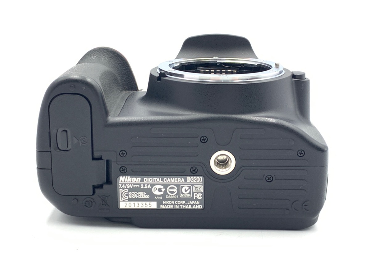 D3200 ボディ ブラック【2420万画素】