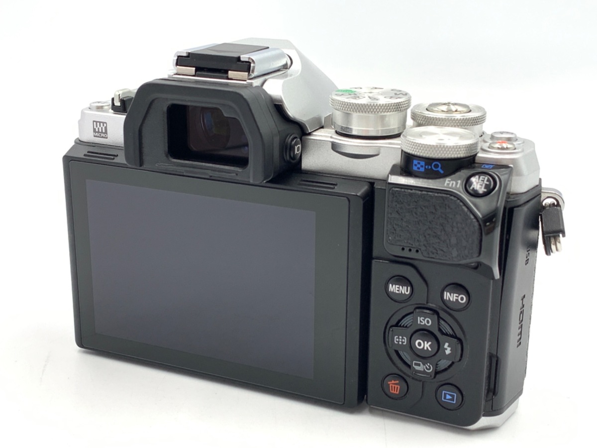 OM-D E-M10 Mark III ボディ シルバー【1605万画素】