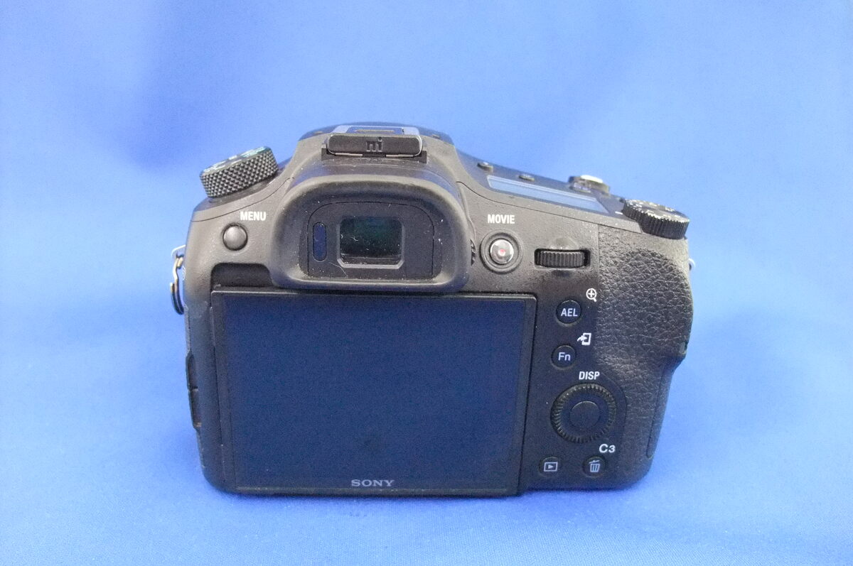 SONY cyber-Shot DSC-RX10MⅢ 〔RX10Ⅲ〕中古 Sony Cyber-Shot RX10 III Digital Camera – Black (DSC-RX10M3