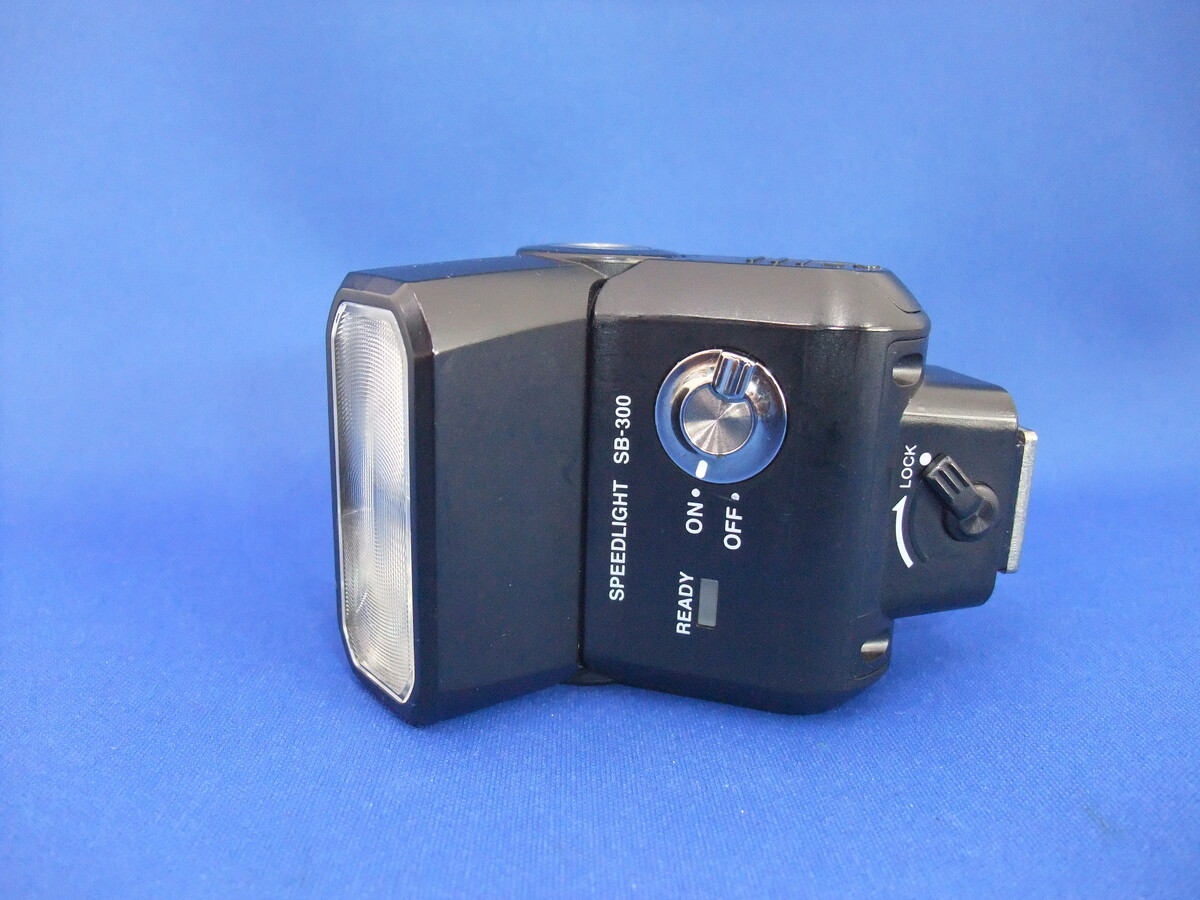 SB-300 スピードライト