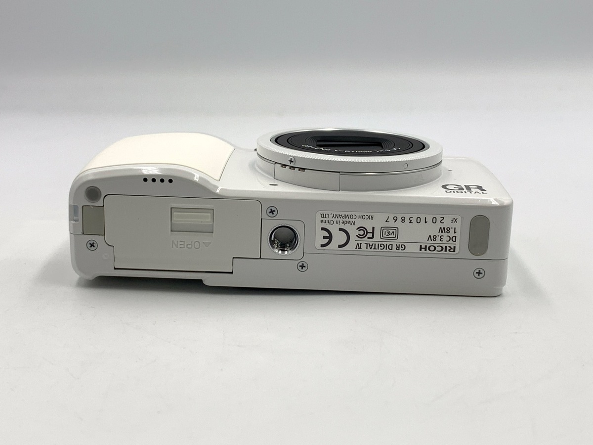 希少 国内正規品 RICOH GR DIGITAL IV ホワイトエディション 中古】RICOH リコー GR DIGITAL IV ホワイトエディション 木目調