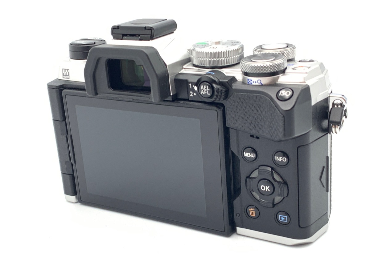 OM SYSTEM OM-5 �{�f�B �V���o�[