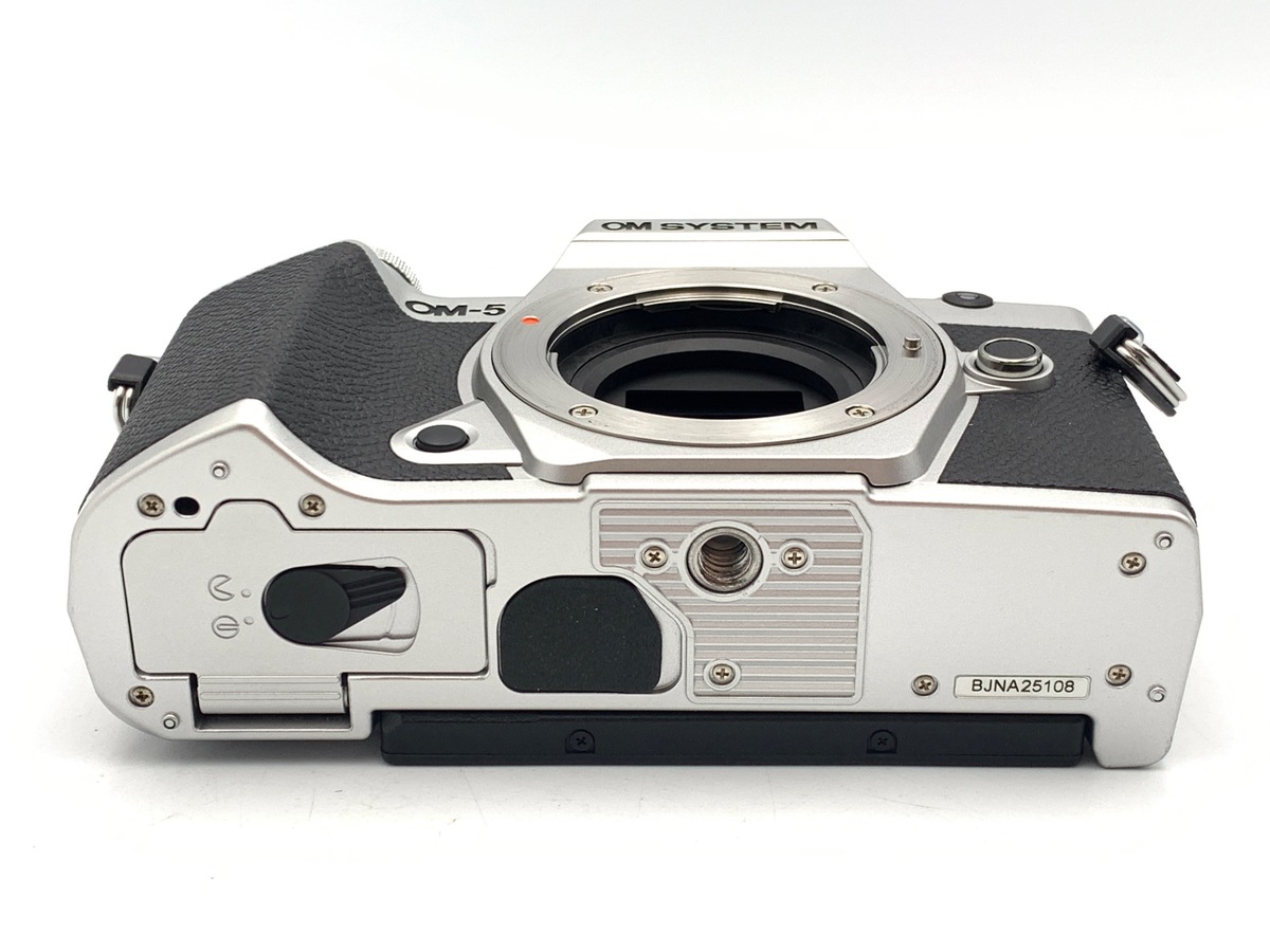 OM SYSTEM OM-5 �{�f�B �V���o�[