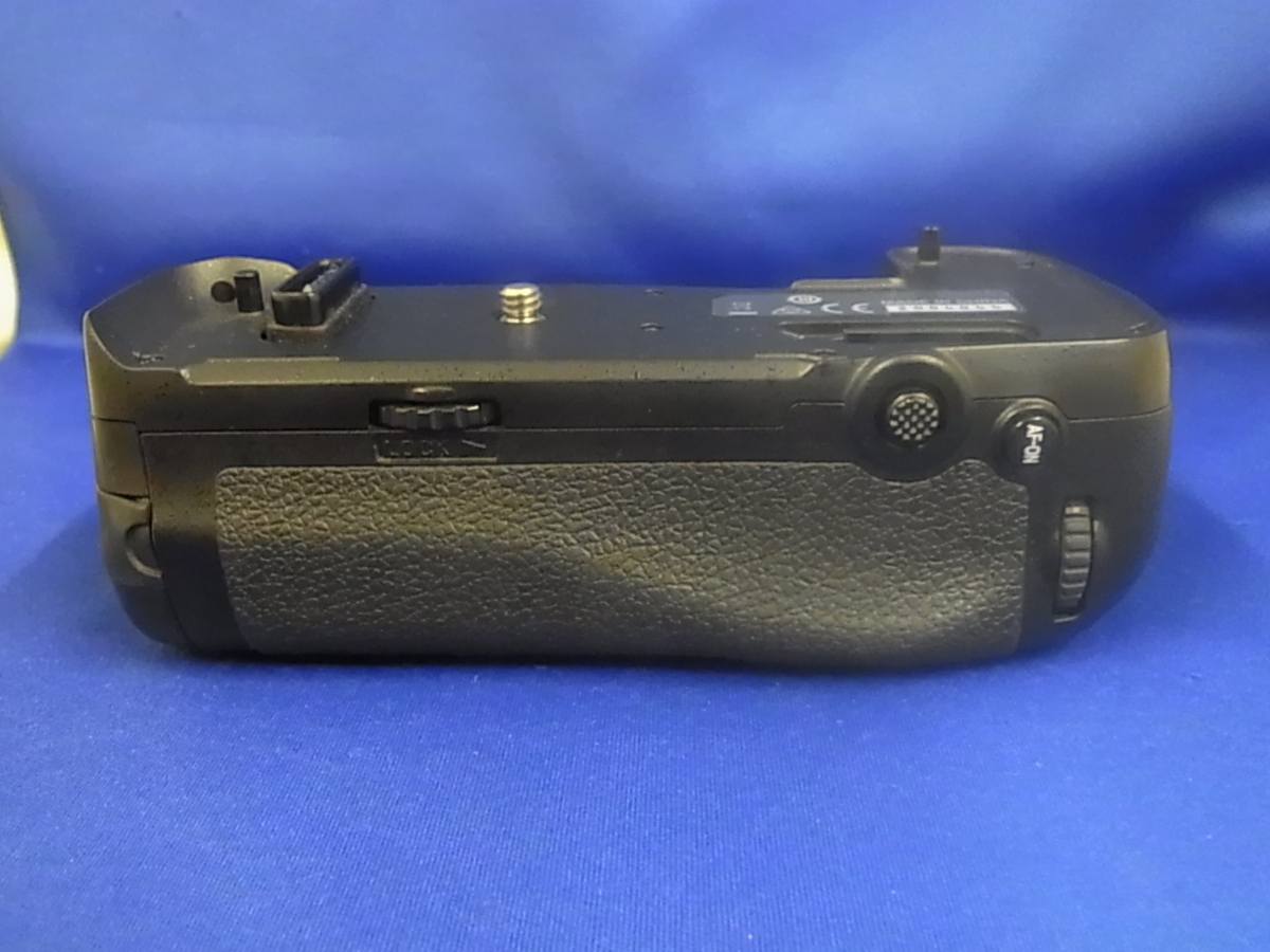中古：B(並品)】ニコン マルチパワーバッテリーパック MB-D17