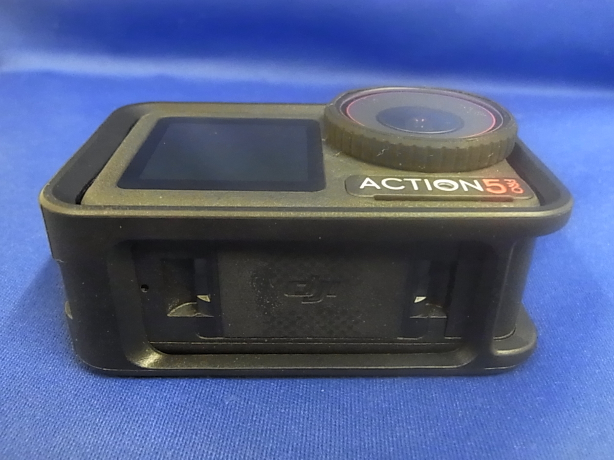 美品》DJI Osmo Action 5 Pro スタンダードコンボ 中古：A(美品)】DJI 