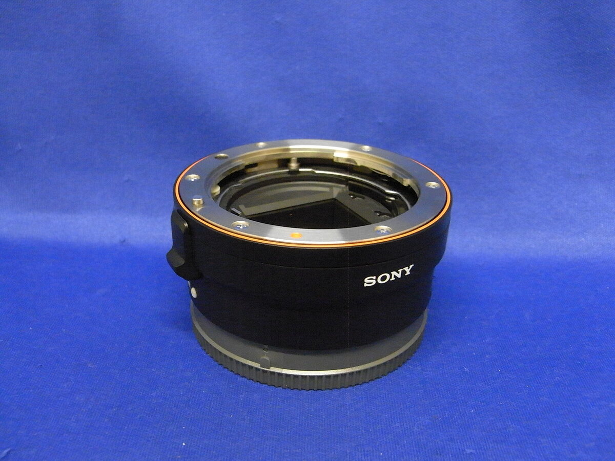 たかろぶ　SONY マウントアダプター LA-EA1 中古 中古：AB(良品)】ソニー マウントアダプター LA-EA1 | 2447020159390