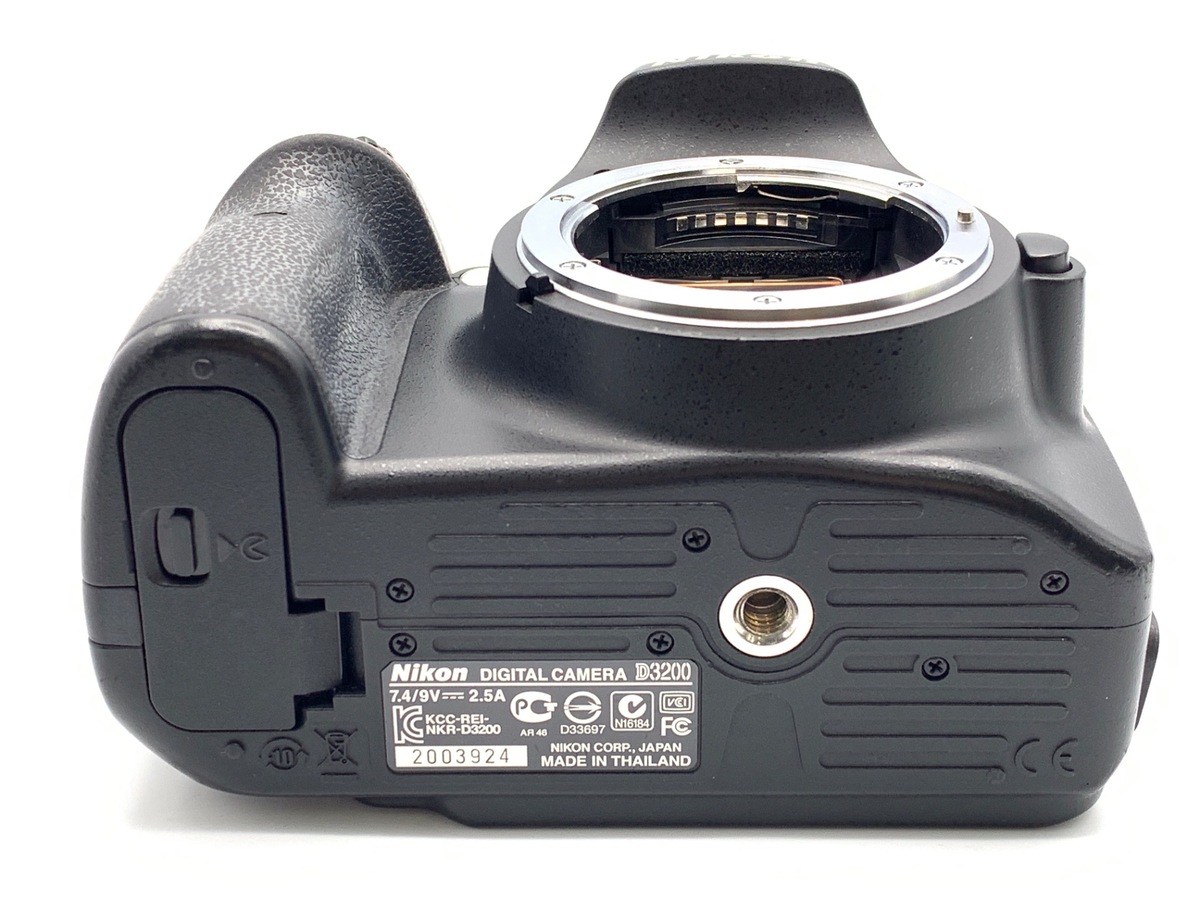 D3200 ボディ ブラック【2420万画素】