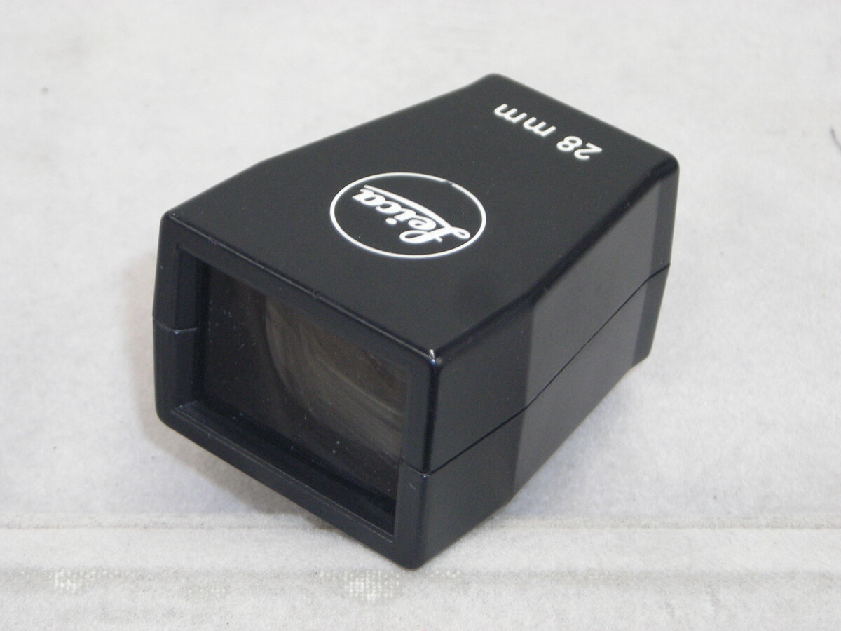 Leica 28mmファインダー 12009 Leica純正のプラスチック製ビューファインダー(12009)を買って