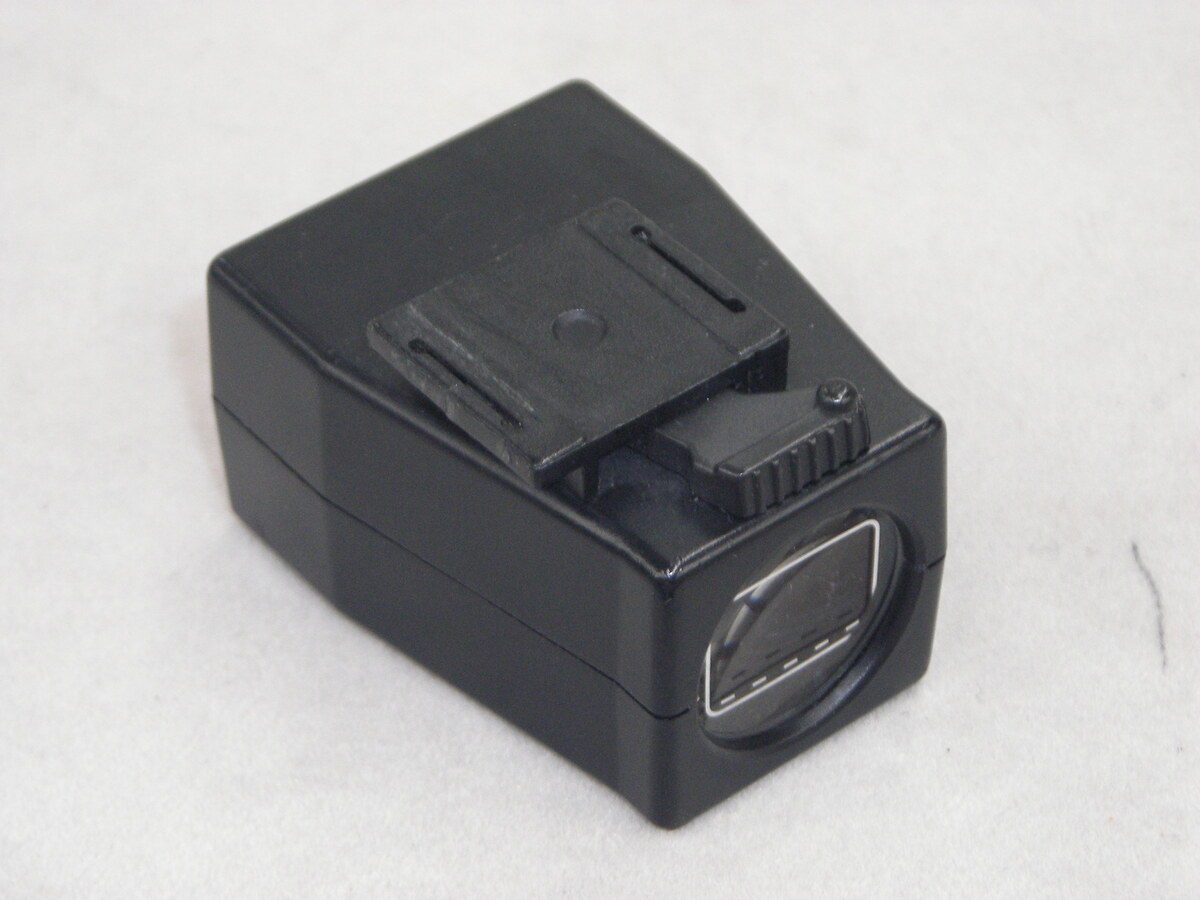 Leica 28mmファインダー 12009 Leica純正のプラスチック製ビューファインダー(12009)を買って
