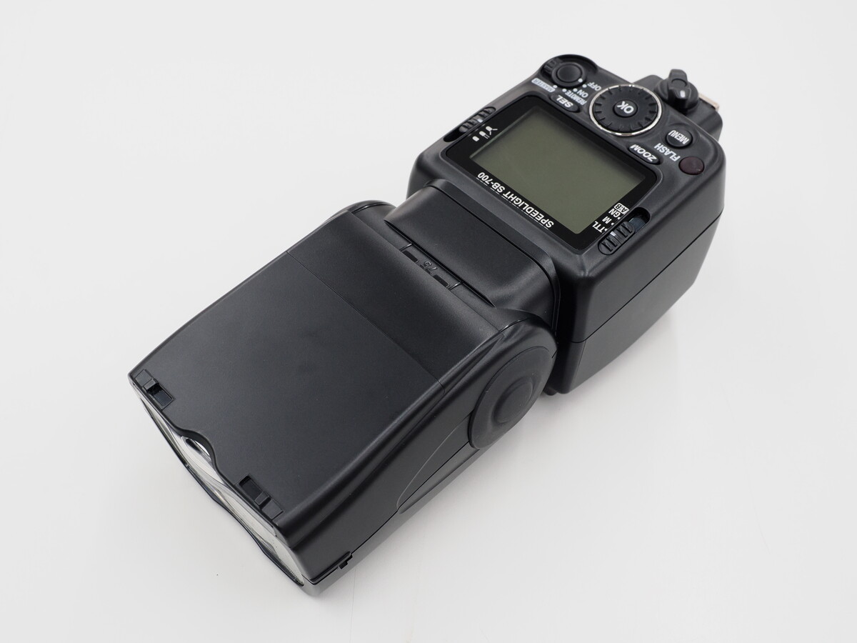 SB-700 スピードライト
