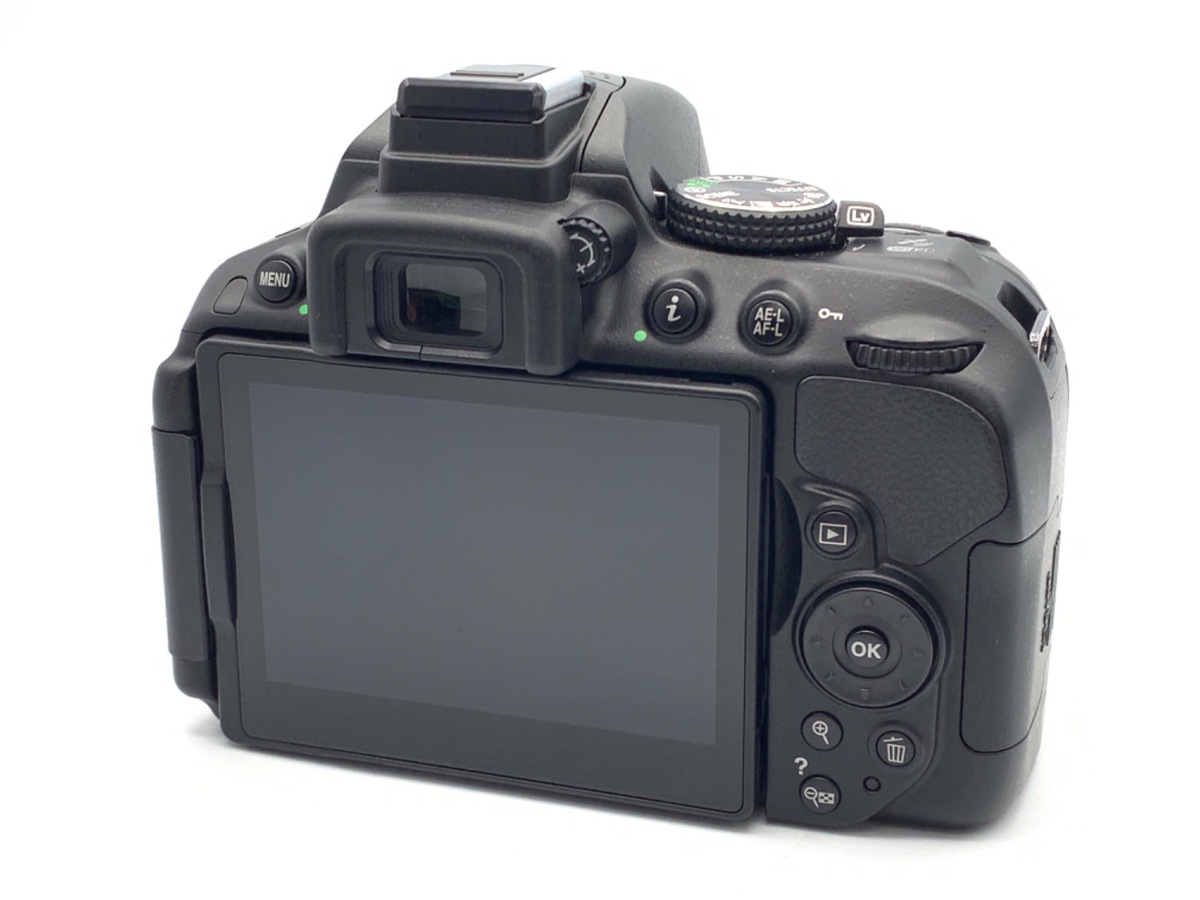 �j�R�� D5300 �{�f�B �u���b�N