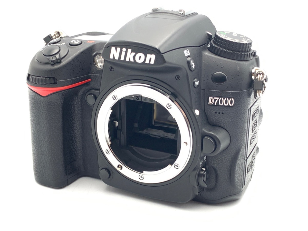 D5600 18-140 VR kit 付属品あり ニコン D5600 18-140 VR レンズキット｜デジタル一眼レフ｜カメラの