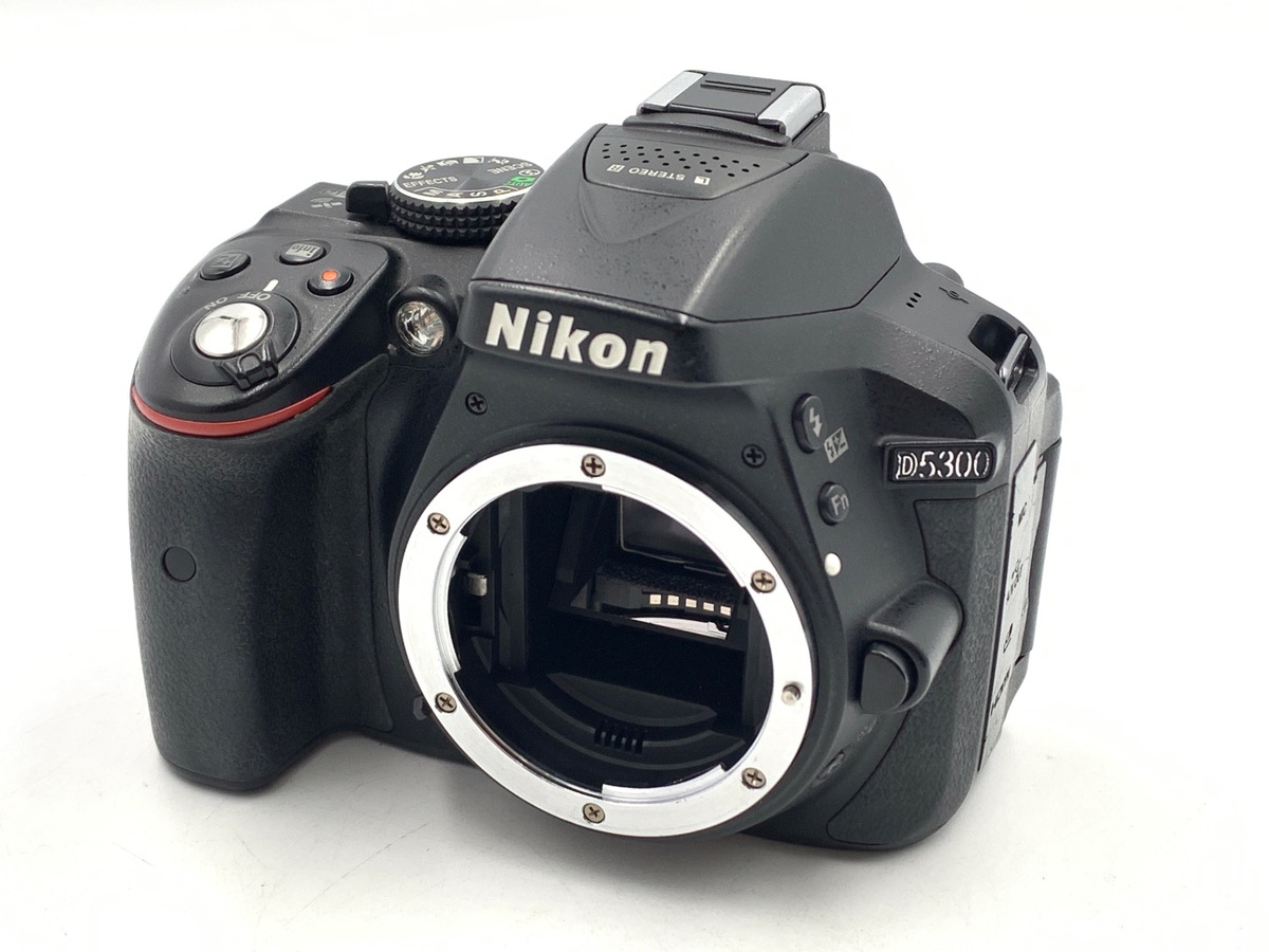 �j�R�� D5300 �{�f�B �u���b�N