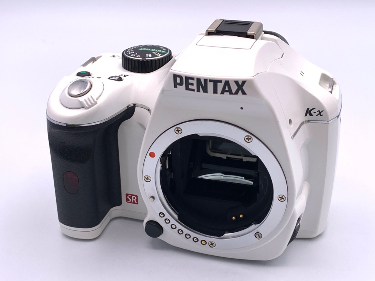 ペンタックス　K-x (ホワイト)　デジタルカメラ ペンタックス PENTAX K-x レンズキット ホワイト 美品 ストラップ付