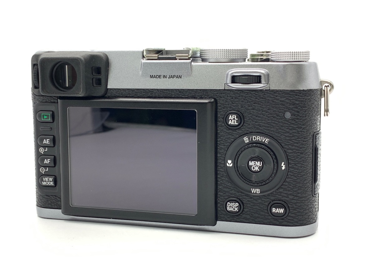 FUJIFILM X100 シルバー【1230万画素】