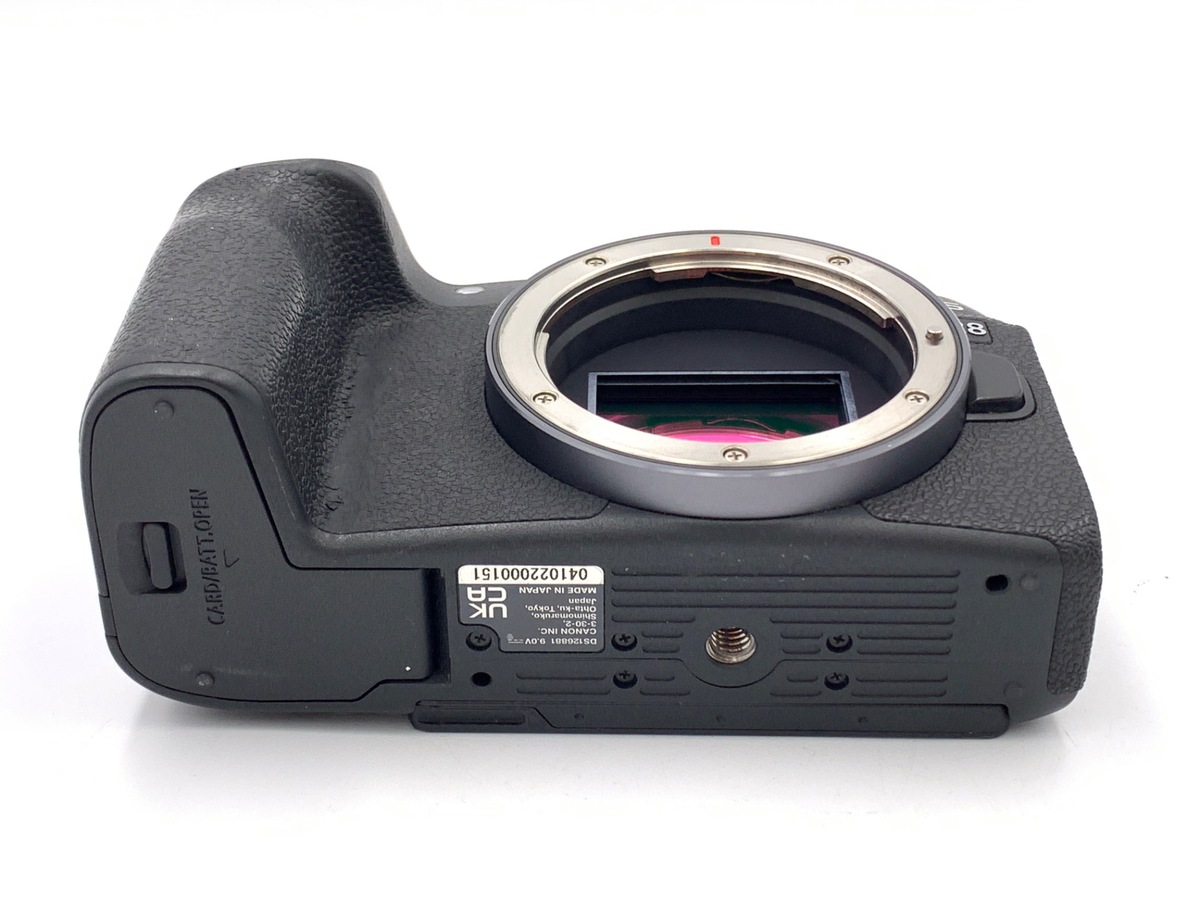 EOS R8 �{�f�B