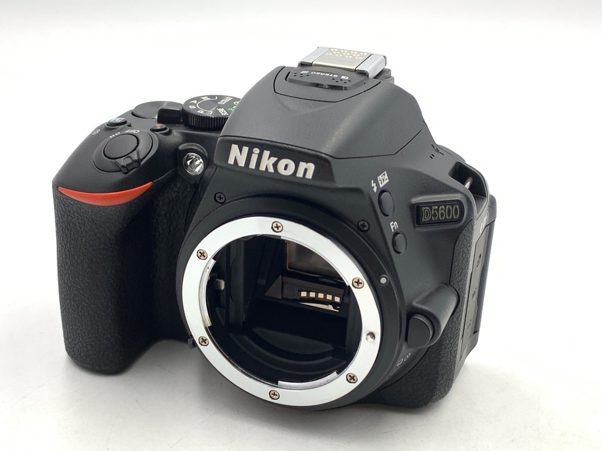 �j�R�� D5600 �{�f�B