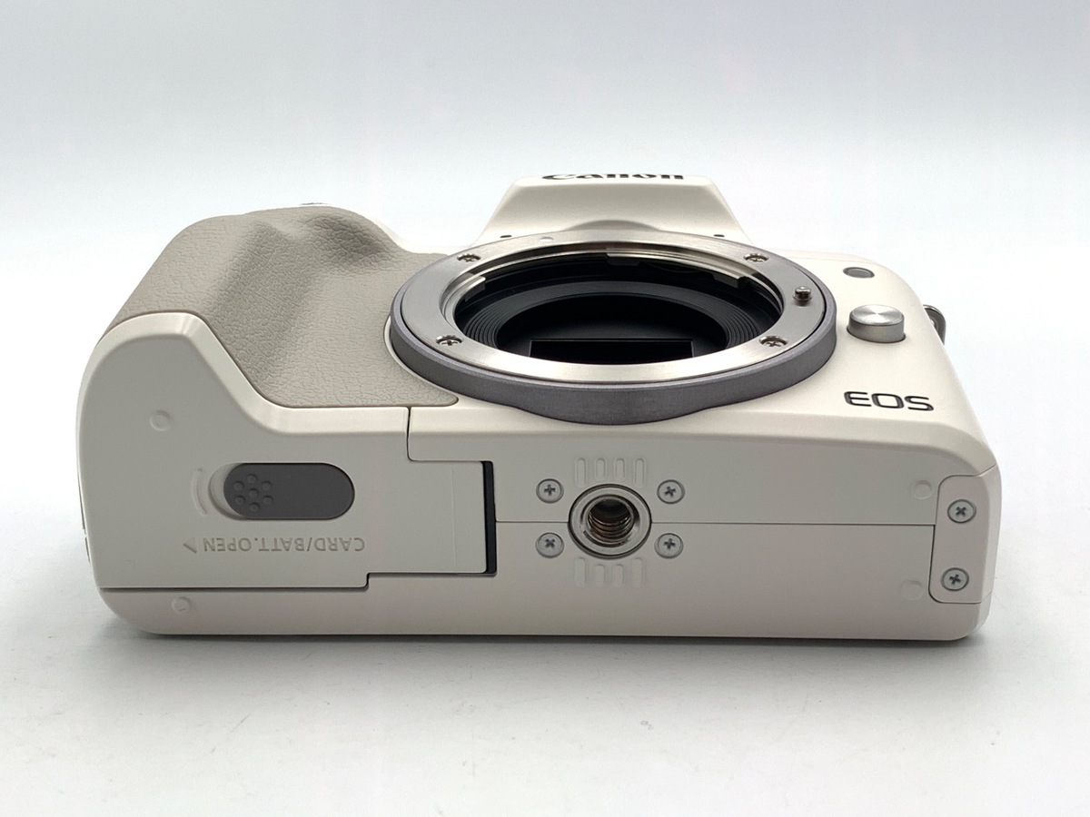�L���m�� EOS Kiss M2 �{�f�B �z���C�g