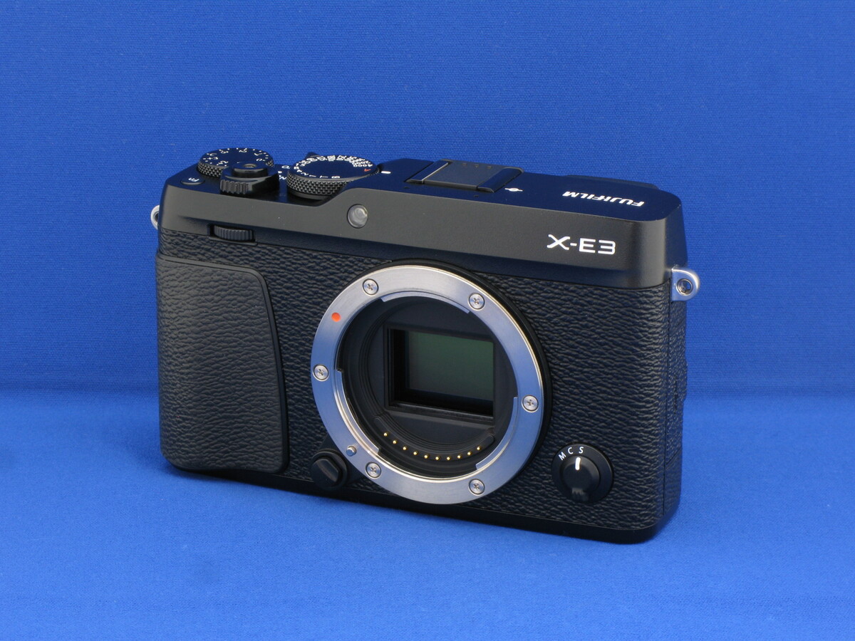 FUJIFILM X-E3 ボディ 中古価格比較 - 価格.com