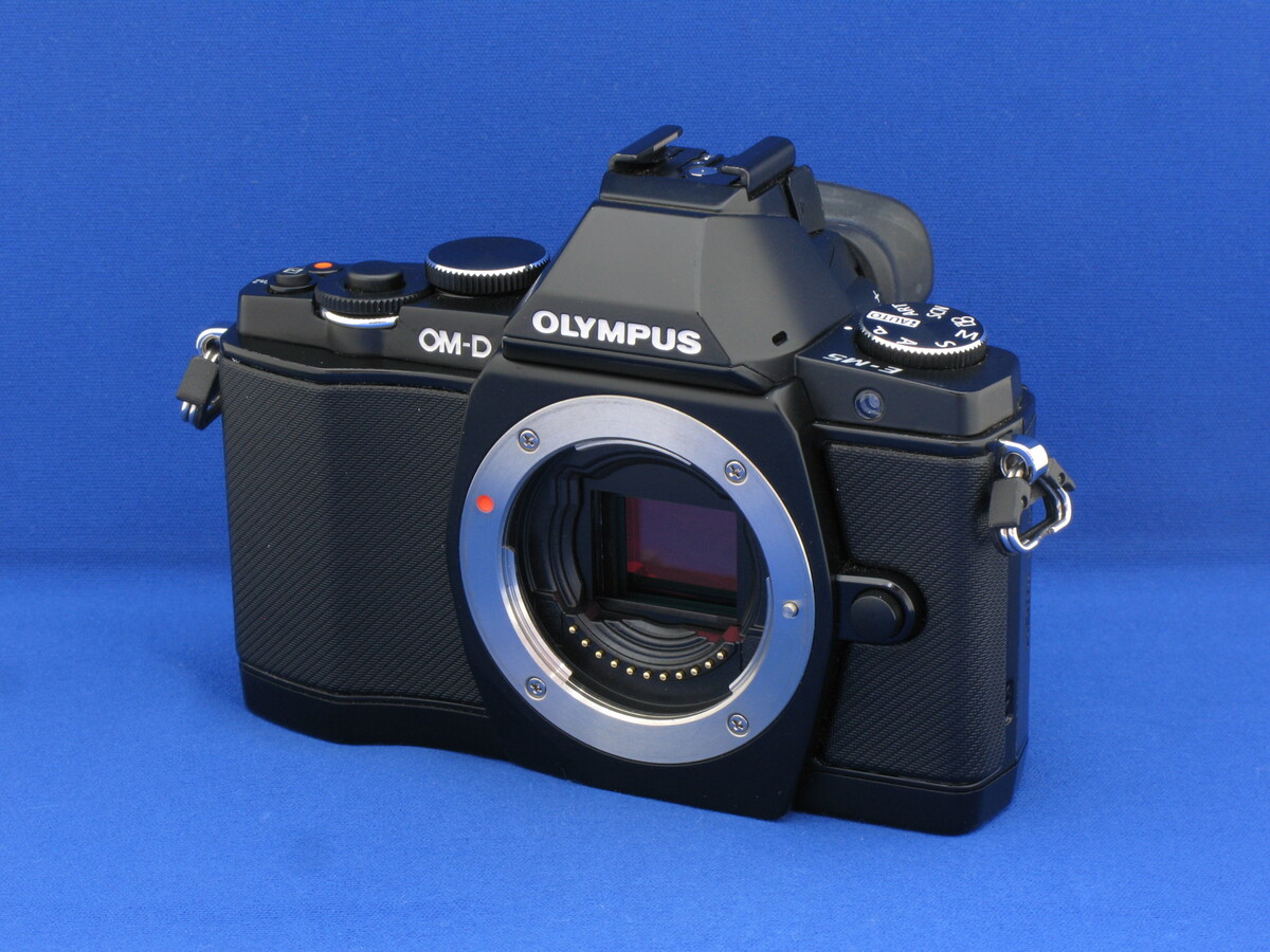 OLYMPUS OM-D E-M5 ボディ 中古価格比較 - 価格.com
