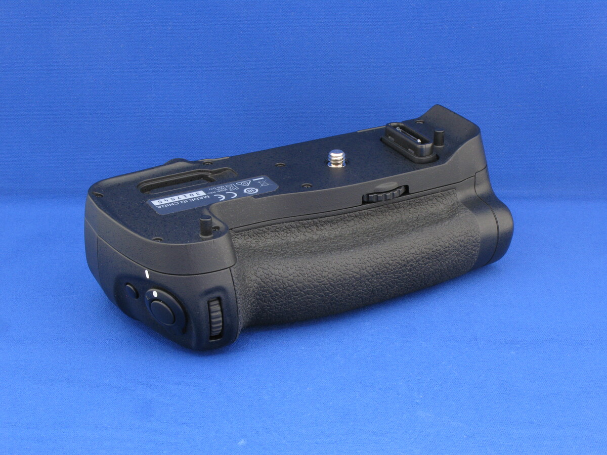 中古】ニコン マルチパワーバッテリーパック MB-D17 在庫一覧｜カメラ