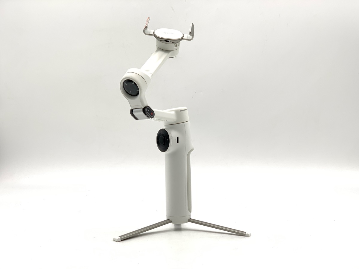 中古：A(美品)】Insta360 Flow 2 Pro クリエイターバンドル サミット