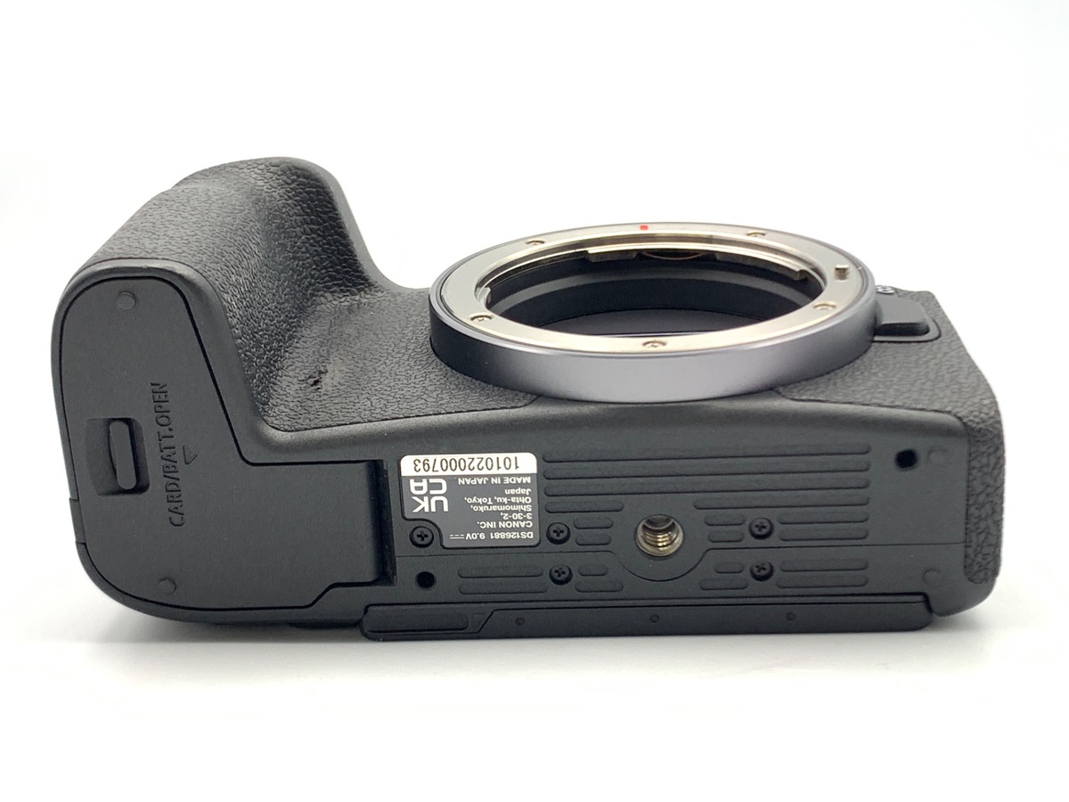 EOS R8 �{�f�B