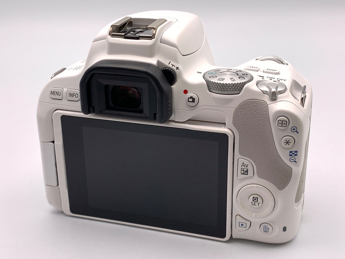 中古：A(美品)】キヤノン EOS Kiss X9 ボディ ホワイト | 2447760044208