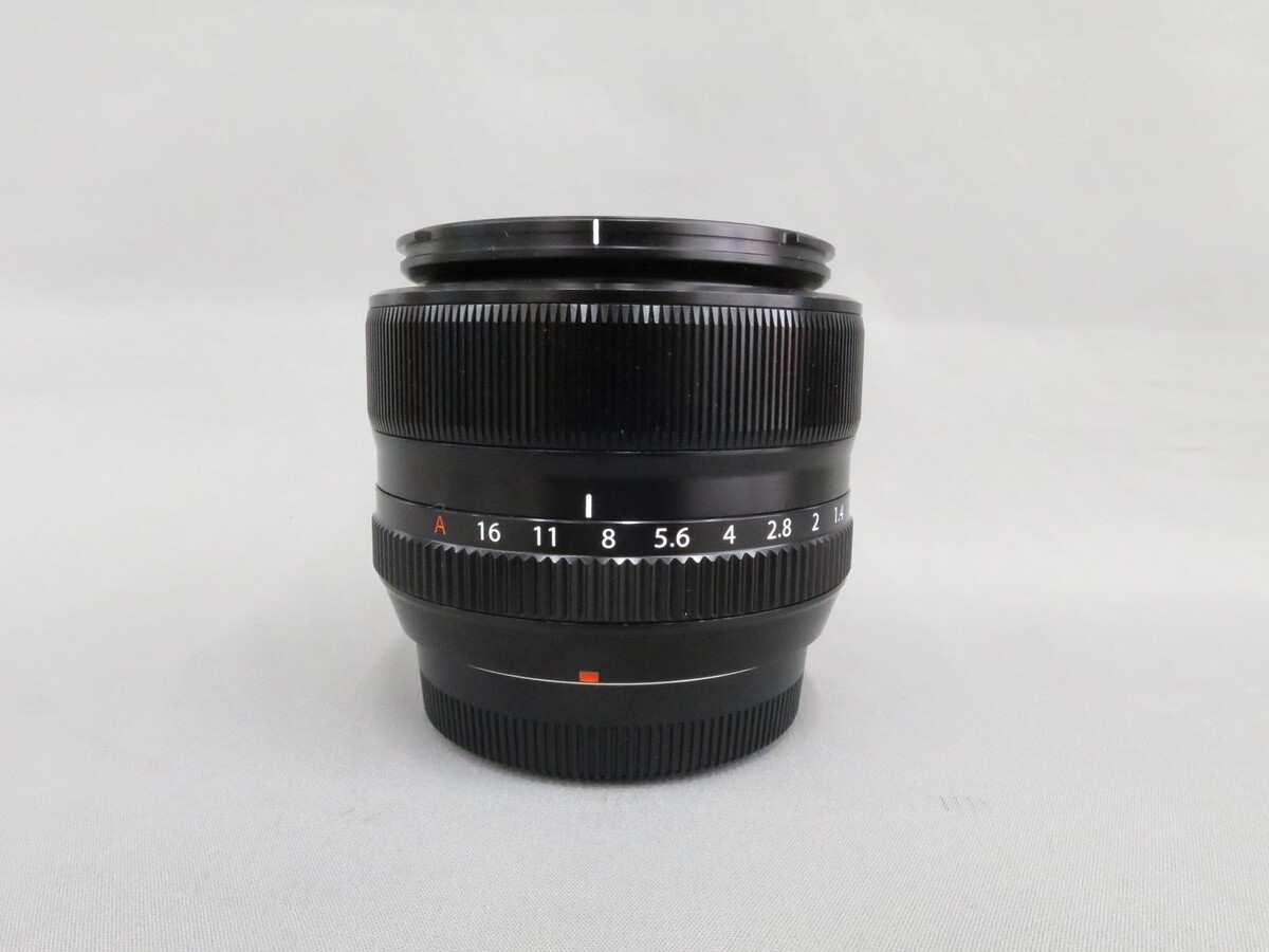 富士フィルム XF 35mm f1.4 単焦点レンズ　保護フィルタ付　中古美品 FUJIFILM 富士フィルム XF35mmF1.4 R 単焦点レンズ