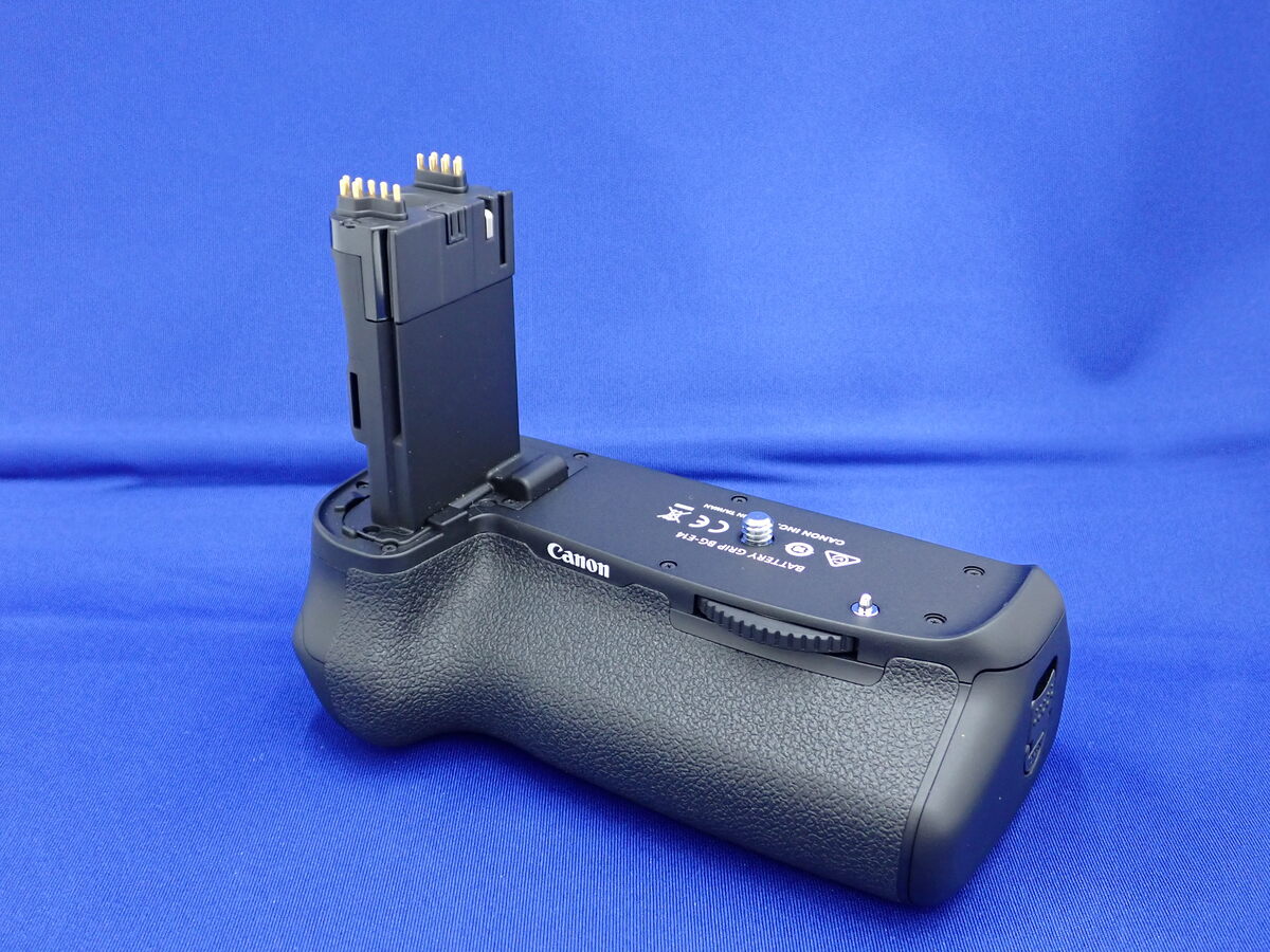 Canon - Canon バッテリーグリップ BG-E14 新品未使用 41pN3sh+dTL.jpg